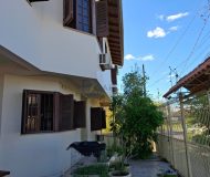 Casa com 460m², 5 dormitórios, 5 suítes, 2 vagas no bairro Sarandi em Porto Alegre