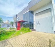 Loja com 350m² no bairro Sarandi em Porto Alegre