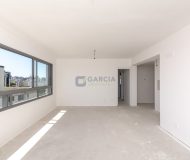 Apartamento com 98m², 3 dormitórios, 1 suíte, 2 vagas no bairro Petrópolis em Porto Alegre