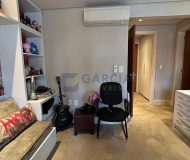 Casa com 450m², 2 dormitórios, 2 suítes, 4 vagas no bairro Boa Vista em Porto Alegre