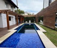 Casa com 450m², 2 dormitórios, 2 suítes, 4 vagas no bairro Boa Vista em Porto Alegre