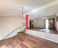 Casa com 240m², 4 dormitórios, 1 suíte, 3 vagas no bairro Jardim Itu em Porto Alegre