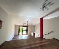 Casa com 240m², 4 dormitórios, 1 suíte, 3 vagas no bairro Jardim Itu em Porto Alegre
