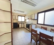 Casa com 240m², 4 dormitórios, 1 suíte, 3 vagas no bairro Jardim Itu em Porto Alegre