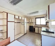 Casa com 240m², 4 dormitórios, 1 suíte, 3 vagas no bairro Jardim Itu em Porto Alegre