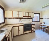 Casa com 240m², 4 dormitórios, 1 suíte, 3 vagas no bairro Jardim Itu em Porto Alegre