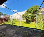 Casa com 240m², 4 dormitórios, 1 suíte, 3 vagas no bairro Jardim Itu em Porto Alegre