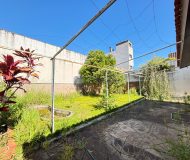 Casa com 240m², 4 dormitórios, 1 suíte, 3 vagas no bairro Jardim Itu em Porto Alegre