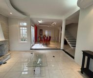 Casa com 300m², 5 dormitórios, 2 suítes, 4 vagas no bairro Sarandi em Porto Alegre