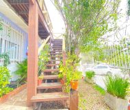 Casa com 188m², 4 dormitórios, 2 vagas no bairro Sarandi em Porto Alegre