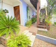 Casa com 188m², 4 dormitórios, 2 vagas no bairro Sarandi em Porto Alegre