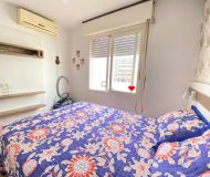 Casa com 188m², 4 dormitórios, 2 vagas no bairro Sarandi em Porto Alegre