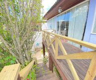 Casa com 188m², 4 dormitórios, 2 vagas no bairro Sarandi em Porto Alegre