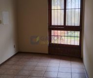 Casa com 80m², 2 dormitórios, 2 vagas no bairro Rubem Berta em Porto Alegre