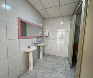 Loja com 685m², 7 vagas no bairro Sarandi em Porto Alegre