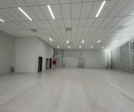 Loja com 685m², 7 vagas no bairro Sarandi em Porto Alegre