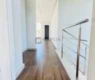 Casa em Condomínio com 212m², 4 dormitórios, 4 suítes, 2 vagas no bairro Condomínio Buena Vista em Viamão