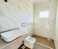 Casa em Condomínio com 212m², 4 dormitórios, 4 suítes, 2 vagas no bairro Condomínio Buena Vista em Viamão