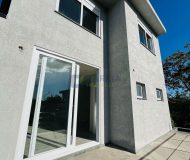 Casa em Condomínio com 212m², 4 dormitórios, 4 suítes, 2 vagas no bairro Condomínio Buena Vista em Viamão