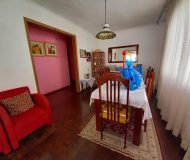 Casa com 207m², 3 dormitórios, 1 suíte, 2 vagas no bairro Sarandi em Porto Alegre