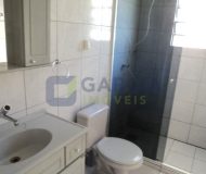 Casa com 363m², 3 dormitórios, 1 suíte, 2 vagas no bairro Partenon em Porto Alegre