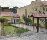 Casa com 363m², 3 dormitórios, 1 suíte, 2 vagas no bairro Partenon em Porto Alegre