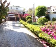 Casa com 363m², 3 dormitórios, 1 suíte, 2 vagas no bairro Partenon em Porto Alegre