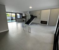 Casa em Condomínio com 245m², 3 dormitórios, 3 suítes, 2 vagas no bairro Centro em Gravataí