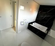 Casa em Condomínio com 245m², 3 dormitórios, 3 suítes, 2 vagas no bairro Centro em Gravataí