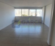 Sala Comercial com 41m², 1 vaga no bairro Passo da Areia em Porto Alegre