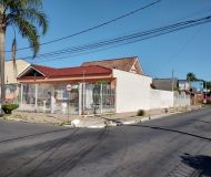 Casa com 161m², 3 dormitórios, 1 suíte, 3 vagas no bairro Jardim Ingá em Porto Alegre