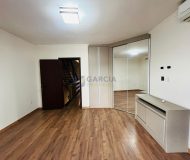 Casa com 200m², 3 dormitórios, 1 suíte, 2 vagas no bairro São Sebastião em Porto Alegre