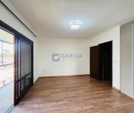 Casa com 200m², 3 dormitórios, 1 suíte, 2 vagas no bairro São Sebastião em Porto Alegre
