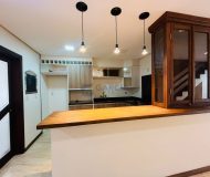 Casa com 200m², 3 dormitórios, 1 suíte, 2 vagas no bairro São Sebastião em Porto Alegre
