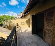 Casa com 200m², 3 dormitórios, 1 suíte, 2 vagas no bairro São Sebastião em Porto Alegre