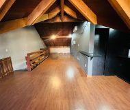 Casa com 200m², 3 dormitórios, 1 suíte, 2 vagas no bairro São Sebastião em Porto Alegre