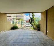 Casa com 200m², 3 dormitórios, 1 suíte, 2 vagas no bairro São Sebastião em Porto Alegre