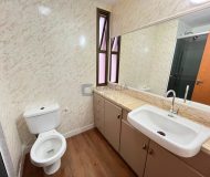 Apartamento com 70m², 3 dormitórios, 1 vaga no bairro Cristo Redentor em Porto Alegre