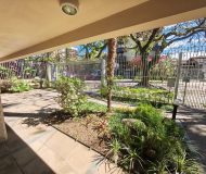 Casa com 450m², 3 dormitórios, 1 suíte, 6 vagas no bairro Jardim Lindóia em Porto Alegre