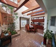 Casa com 450m², 3 dormitórios, 1 suíte, 6 vagas no bairro Jardim Lindóia em Porto Alegre