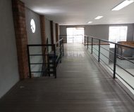 Depósito com 387m², 3 vagas no bairro São João em Porto Alegre