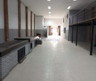 Depósito com 387m², 3 vagas no bairro São João em Porto Alegre