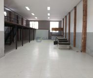 Depósito com 387m², 3 vagas no bairro São João em Porto Alegre