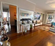 Apartamento com 129m², 3 dormitórios, 1 suíte, 1 vaga no bairro Jardim Europa em Porto Alegre