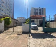 Terreno com 730m² no bairro Cristo Redentor em Porto Alegre