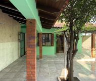 Casa com 189m², 2 dormitórios, 2 suítes, 5 vagas no bairro Sarandi em Porto Alegre