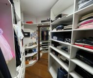 Casa com 280m², 3 dormitórios, 1 suíte, 4 vagas no bairro Parque Santa Fé em Porto Alegre