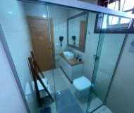 Casa com 280m², 3 dormitórios, 1 suíte, 4 vagas no bairro Parque Santa Fé em Porto Alegre
