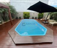 Casa com 280m², 3 dormitórios, 1 suíte, 4 vagas no bairro Parque Santa Fé em Porto Alegre