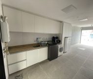 Casa com 280m², 3 dormitórios, 1 suíte, 4 vagas no bairro Parque Santa Fé em Porto Alegre